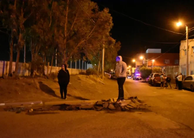 Se derrumbó un cerro sobre un barrio en Comodoro Rivadavia