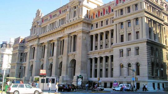 El Gobierno oficializó un aumento del 280% en el presupuesto del Poder Judicial