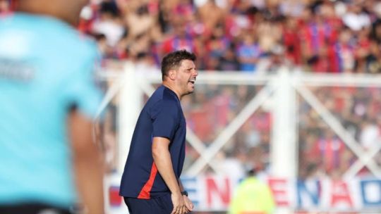 San Lorenzo tuvo dos partidos en 48 horas, sus jugadores quedaron desgastados y Damián Ayude “pidió ayuda” ante los malos arbitrajes