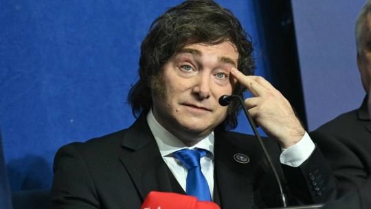 Contra “los ecologistas embanderados en un falso lema noble”, Milei celebró la Ley de Glaciares