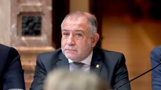 Juez se suma a LLA: “Milei aprendió a usar el freno de mano y hoy es un presidente más político”