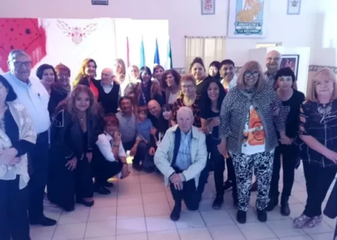 La comunidad andaluza de Comodoro conmemora su aniversario bajo el signo de la solidaridad