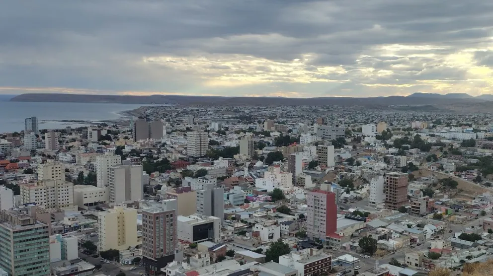 Sábado con probabilidad de llovizna y viento durante toda la jornada