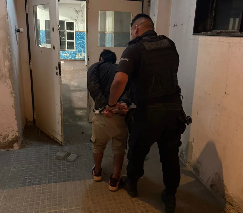 Robó varios elementos en una vivienda del Máximo Abásolo y fue detenido