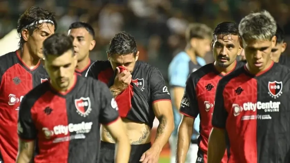 Atacaron y amenazaron al plantel de Newell’s en la previa al clásico rosarino