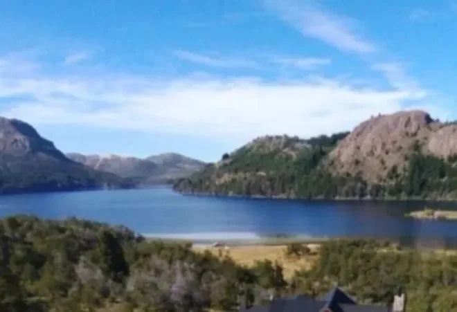 Nuevo incendio en laguna Larga moviliza a brigadistas en la cordillera