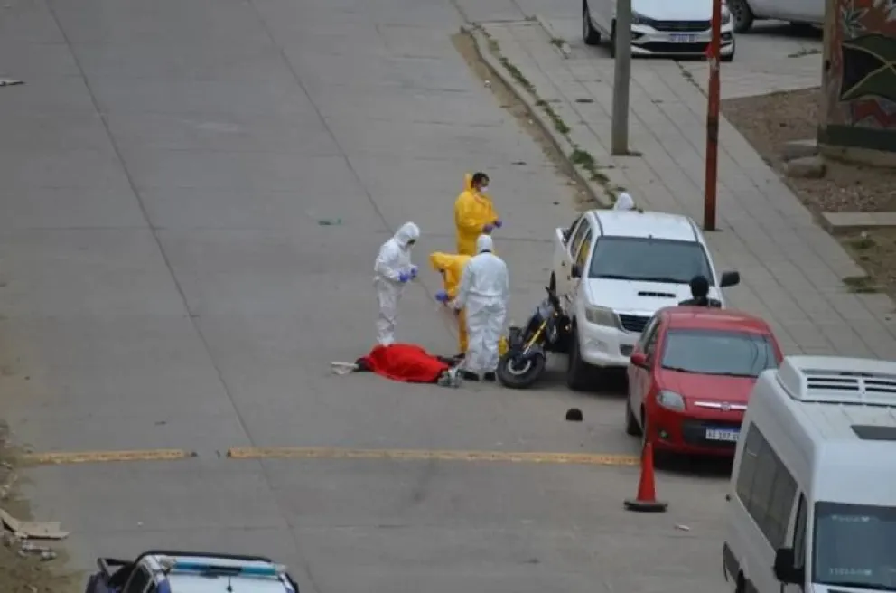 Asesinaron de un disparo en la cabeza a un joven en Caleta Olivia