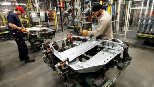 Abogado laboralista sobre el “banco de horas”: “No conciben la vida de uno por fuera del trabajo”