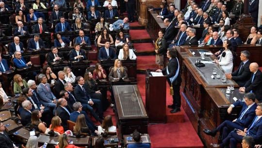 “Autoestima complicada” y “vergüenza ajena”: la oposición salió al cruce del discurso de Javier Milei en el Congreso