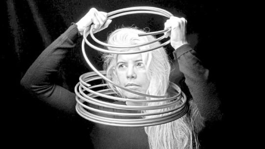 Florencia Ruiz: “Entrar y salir del espejo para saber quién soy hoy” Florencia Ruiz: “Entrar y salir del espejo para saber quién soy hoy”