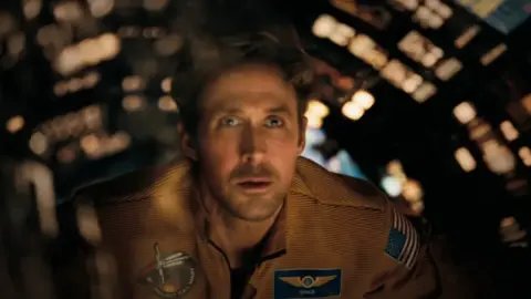 Ryan Gosling: de héroe en Proyecto Salvación a rescatador real