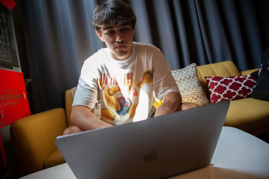 “Mi amigo, el chatbot”: muchos chicos usan la inteligencia artificial como confidente