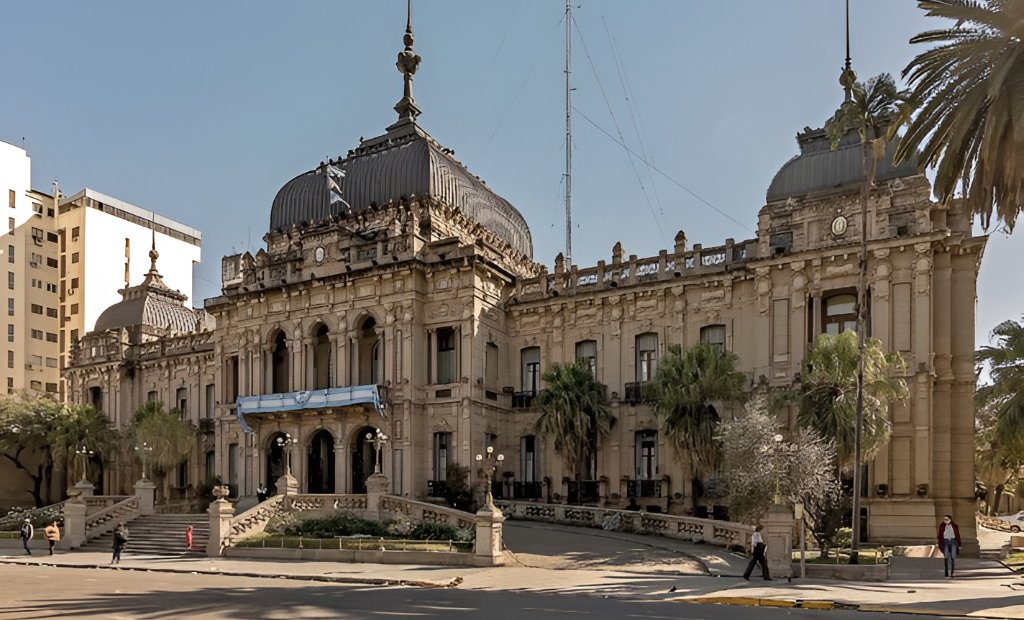 La caída de la coparticipación enciende luces de alarma aunque por el momento Tucumán es una de las perovincias menos afectadas