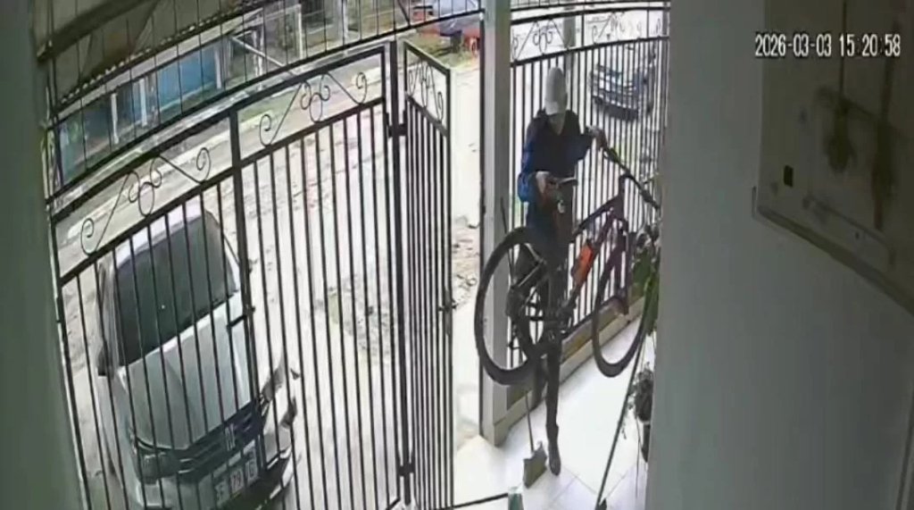 Entró a una vivienda de Alto Verde para robar una bicicleta, una cámara lo filmó en primer plano y terminó preso