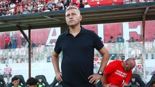 El renacer de Instituto con Diego Flores