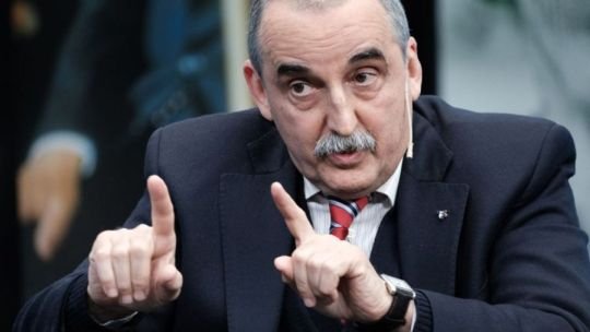 Polémico: el video con IA de Guillermo Moreno disparando en un reportaje