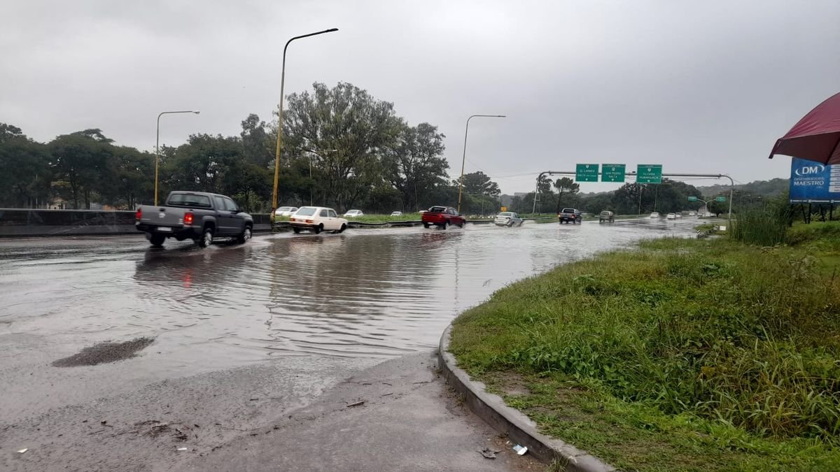 Lluvia en Jujuy: la curva de la muerte vuelve a complicar la circulación vehicular