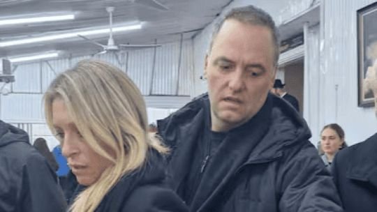 Adorni en 2024: “Los aviones del Estado no podrán llevar familiares de funcionarios”