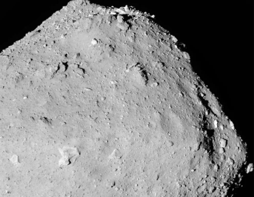 Investigadores detectan moléculas clave para la vida en muestras del asteroide Ryugu