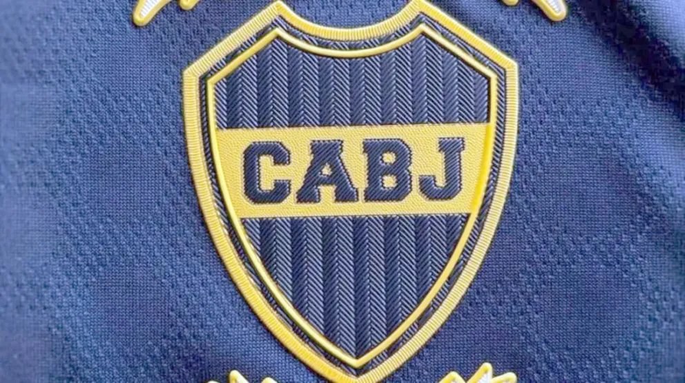 Boca cambió el escudo y encendió la polémica