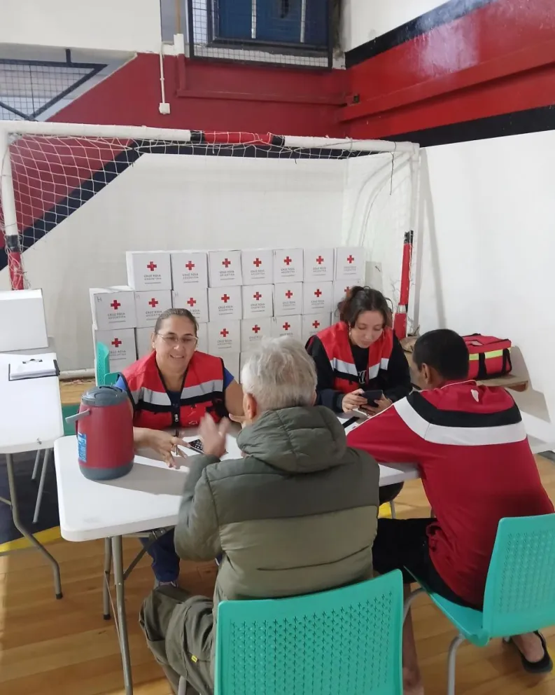 Cruz Roja Argentina despliega operativos de asistencia en Comodoro Rivadavia y Tucumán