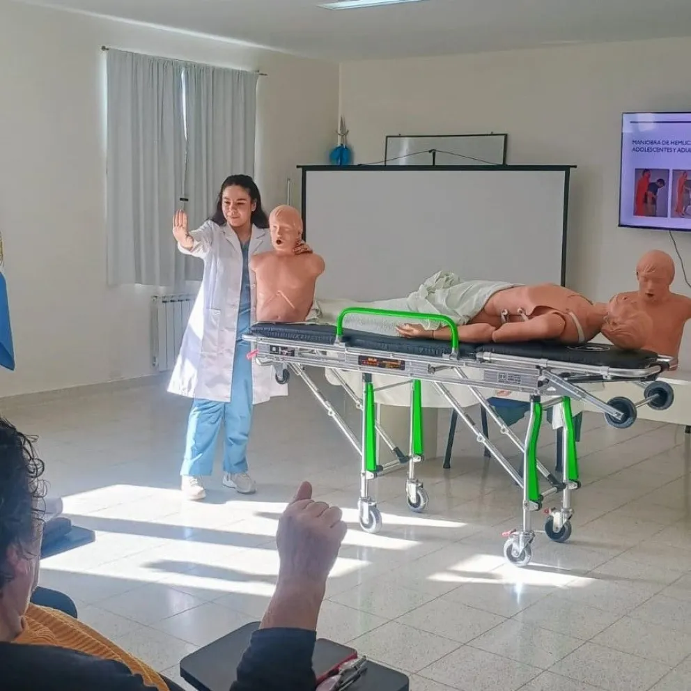 El Hospital Alvear impulsó la prevención con la jornada “Manos que salvan, hábitos que te cuidan”