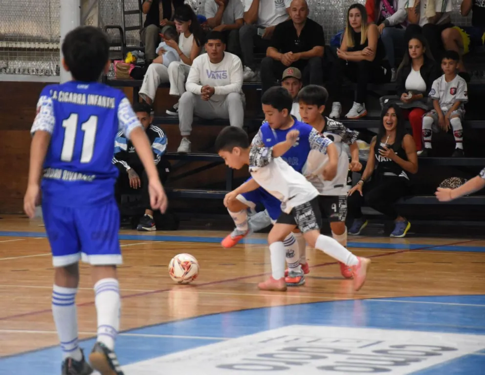 Cuádruple programación en el club Huergo