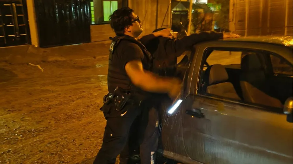 Sorprendieron a un hombre intentando robar un vehículo en el barrio San Cayetano