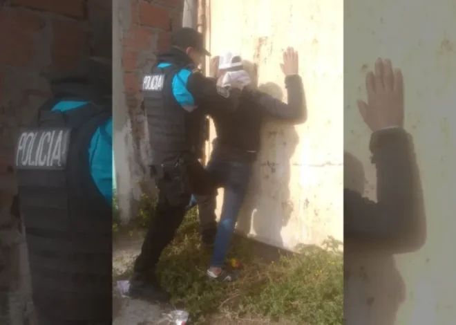 Detuvieron a un joven por violar una restricción y subirse al techo de una vivienda en el Moure