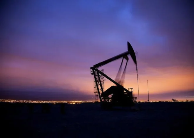 El petróleo cayó por debajo de los 100 dólares tras los anuncios de Donald Trump