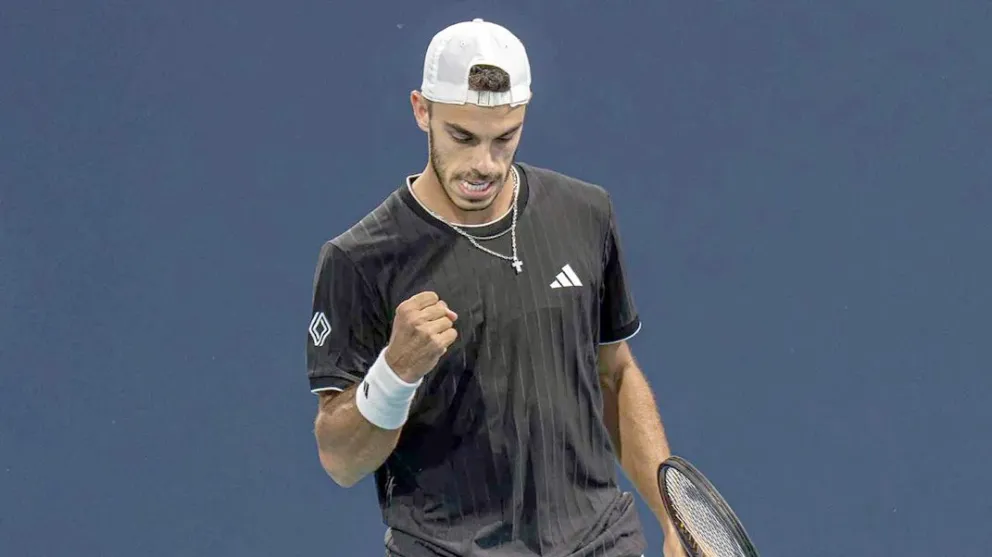 Gran triunfo de Cerúndolo sobre Medvedev