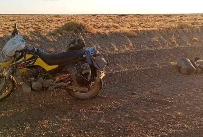 Río Mayo: un motociclista despistó en el ripio de la Ruta 74