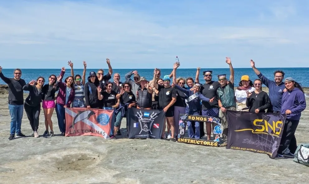 Edgardo Alpuin consolida su rol como formador en el Centro Poseidón Buceo
