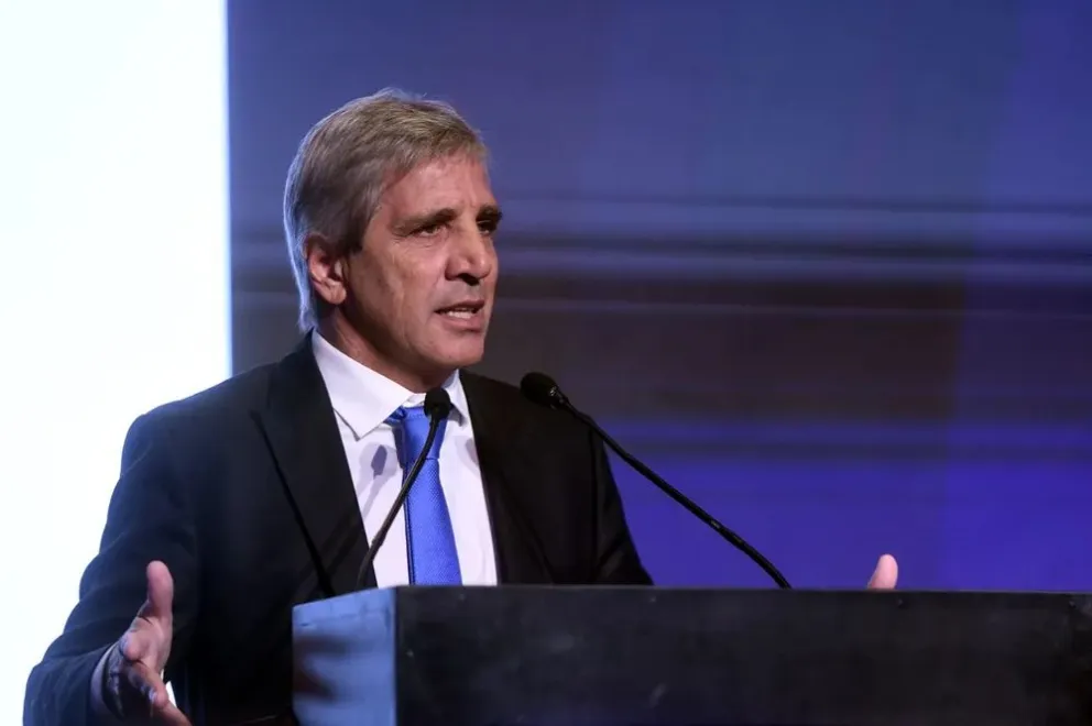“Hay estabilidad por decisión política, no por accidente”: Caputo desafió a la oposición y defendió la gestión económica actual