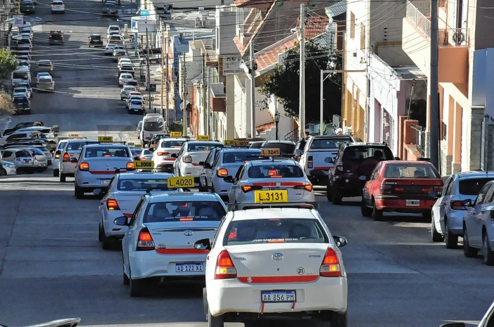 Solicitan que se hagan efectivas las nuevas paradas de taxis en puntos estratégicos