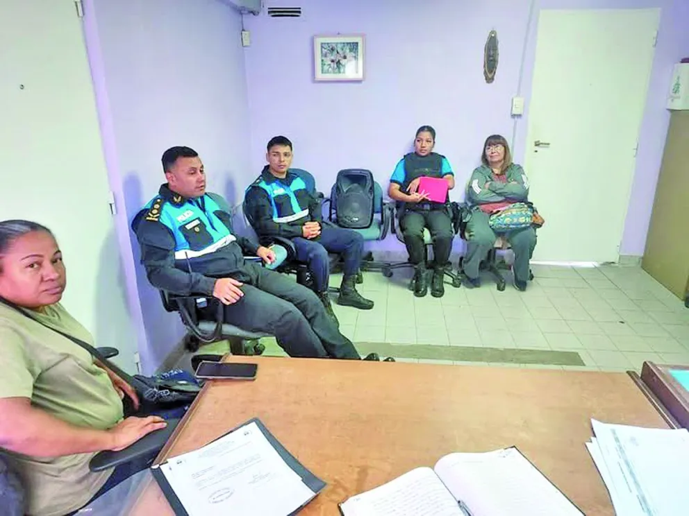 Quirno Costa: vecinalistas se reunieron con jefes policiales por la inseguridad