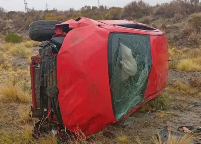 Hallan un auto robado volcado en la Ruta Provincial 39