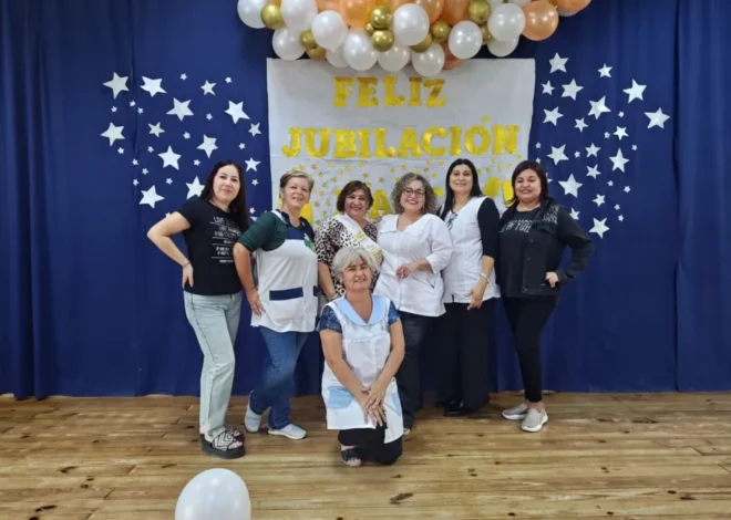 Se jubiló Marcela Linares, la vicedirectora de la Escuela 155
