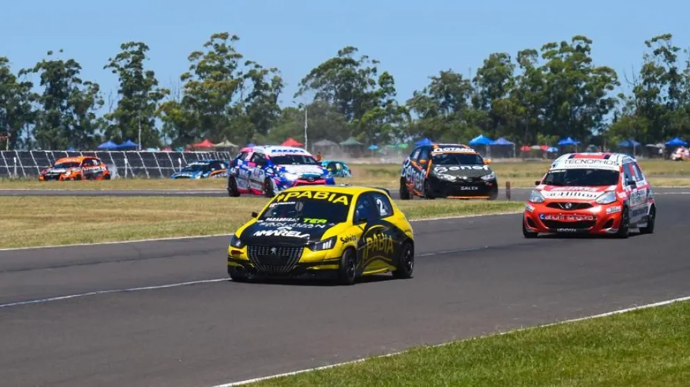 Turismo Nacional vuelve al Autódromo Oscar Cabalén