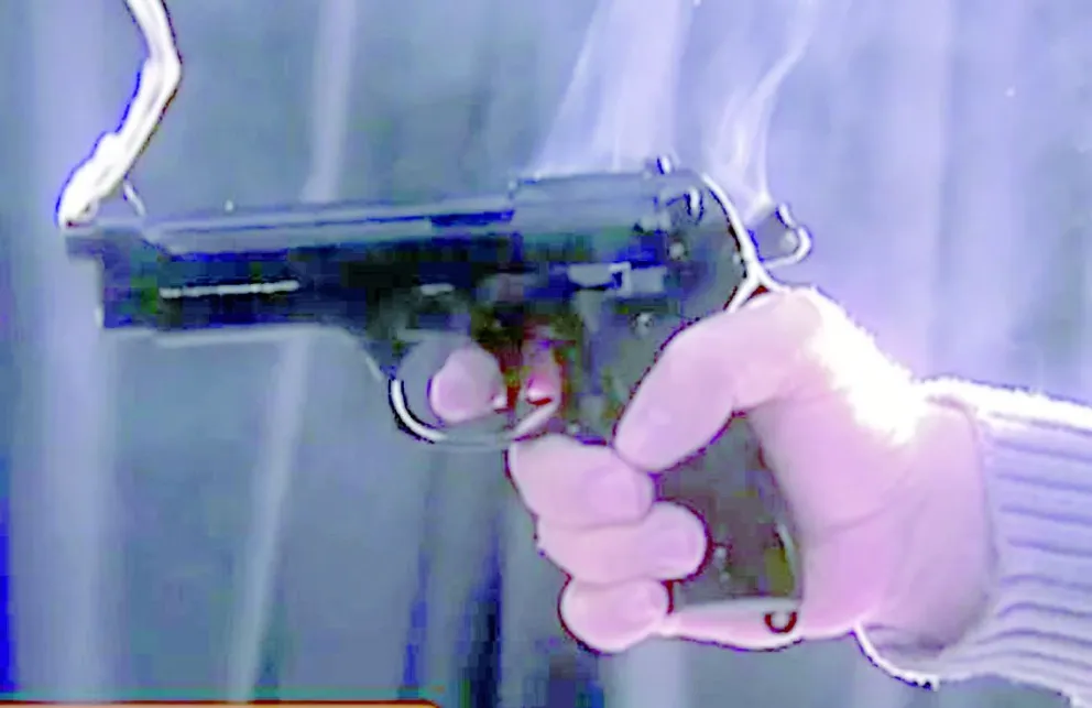 Un hombre se grabó disparando al aire en las calles de Caleta Olivia