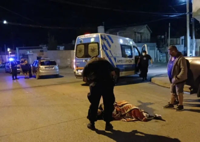 Colisión en Comodoro: una mujer sufrió grave lesión y el motociclista ocultó la moto