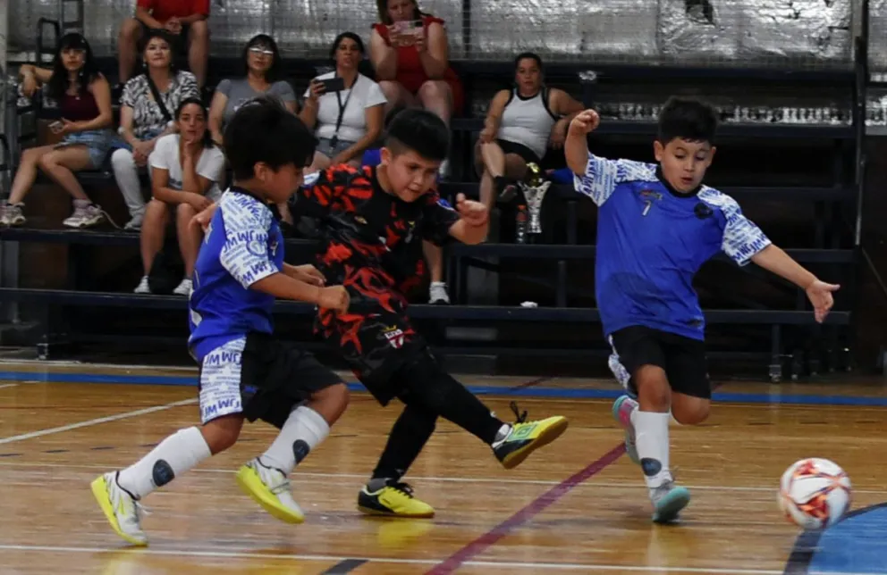 Los chicos, a toda acción