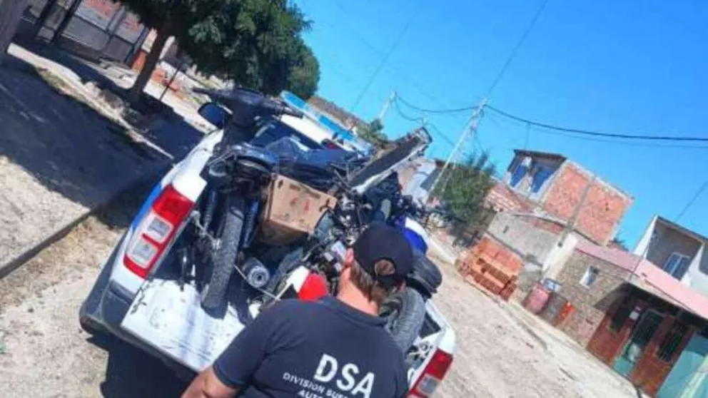 Recuperan motos robadas tras un allanamiento en Puerto Madryn