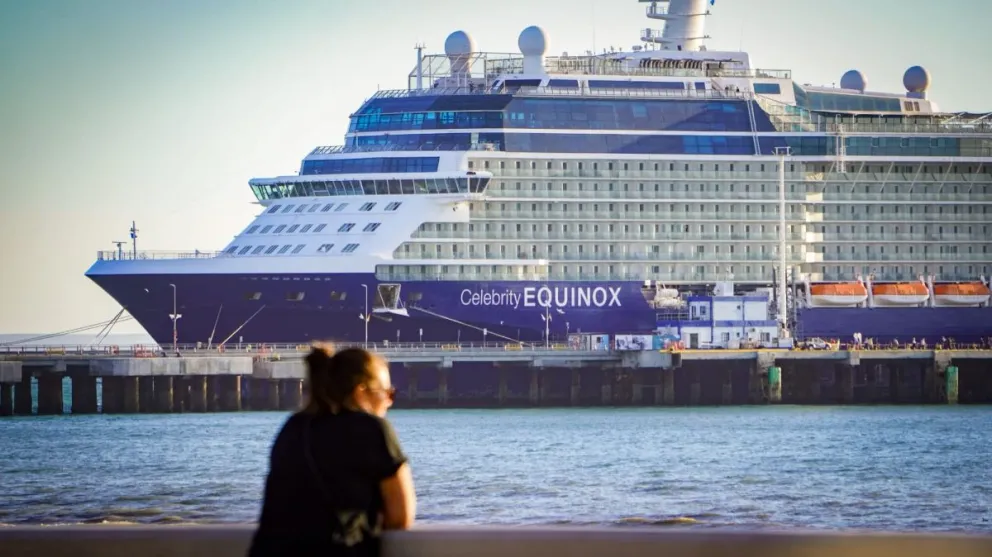 El Celebrity Equinox completó su última escala de la temporada y ya anunció su regreso a Chubut 