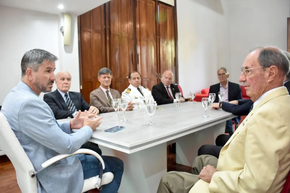Merino recibió a ex combatientes de Malvinas que realizan jornadas de divulgación