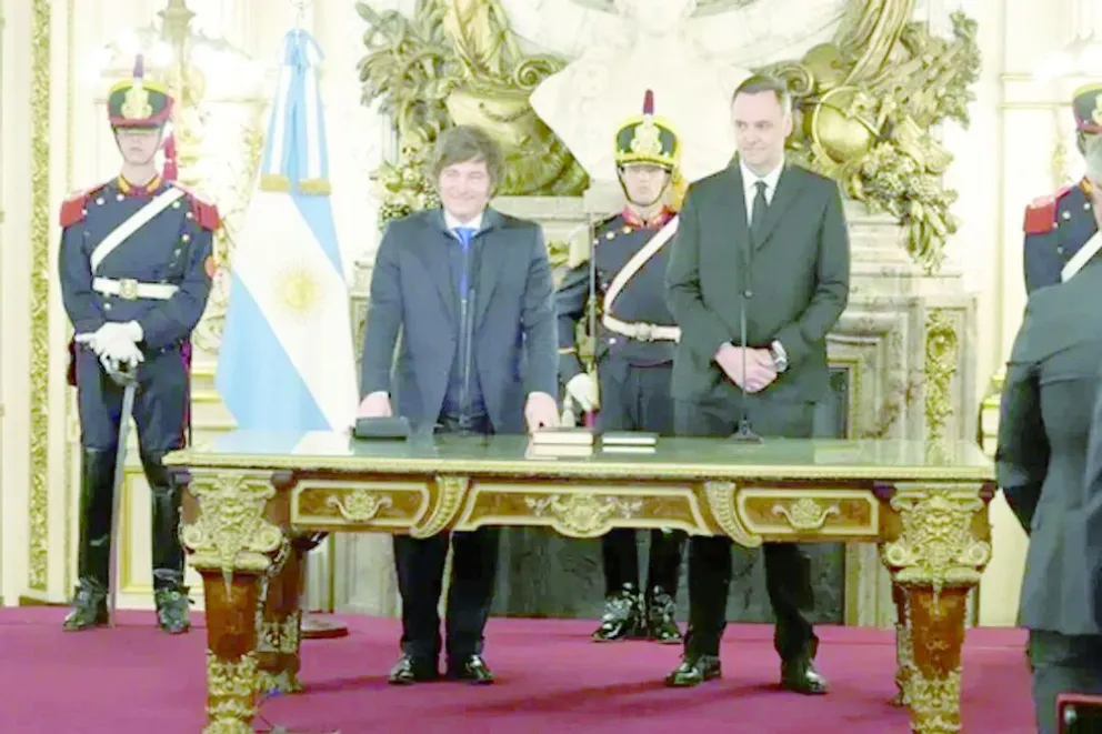 El apoyo de Milei a Adorni: “Muchas cosas que se dicen no tienen ni el más mínimo sentido”