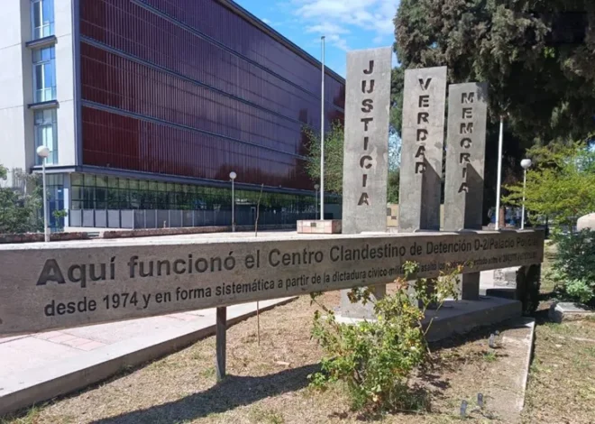 Procesaron a 15 exmilitares y expolicías por crímenes cometidos contra casi 60 niños y adolescentes durante la dictadura