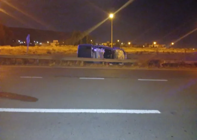 Vuelco en el ingreso a Rada Tilly dejó un hombre hospitalizado