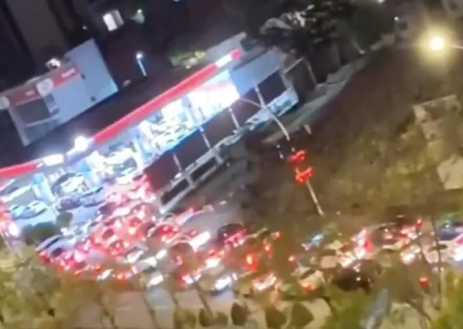 Aumento del combustible en China: largas filas ante la suba de precios