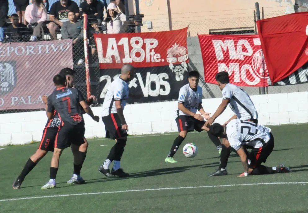 Un Huracán en construcción terminó hundido en una contra letal
